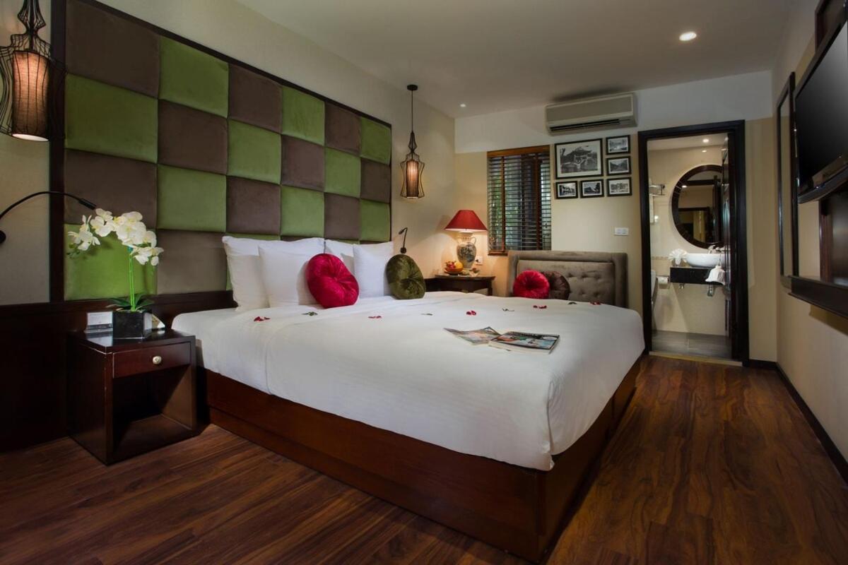 Ambassador Hanoi Hotel & Travel Exterior photo